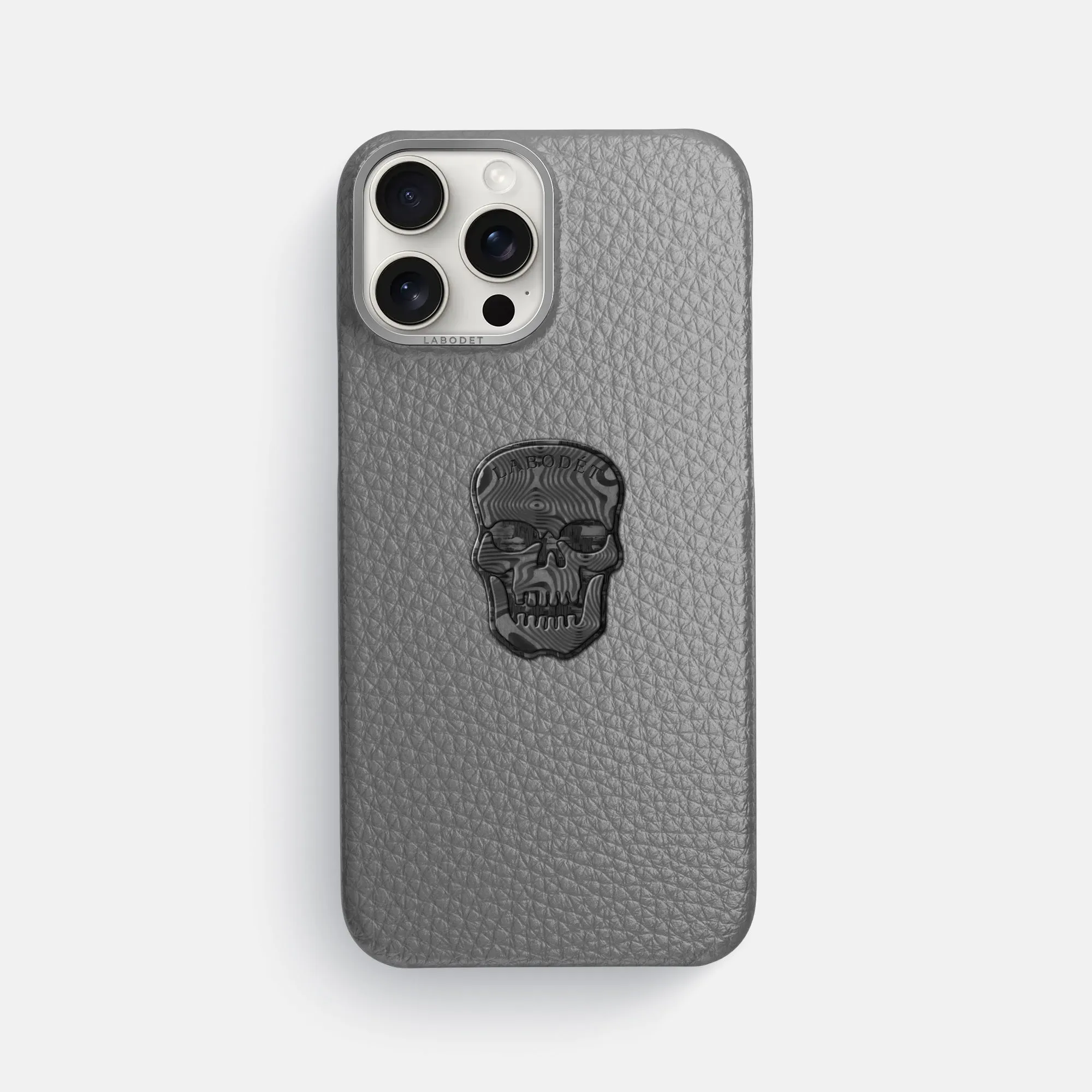 Classic Case With Carbon Skull For iPhone 16 Pro Max In Calf Grip Control