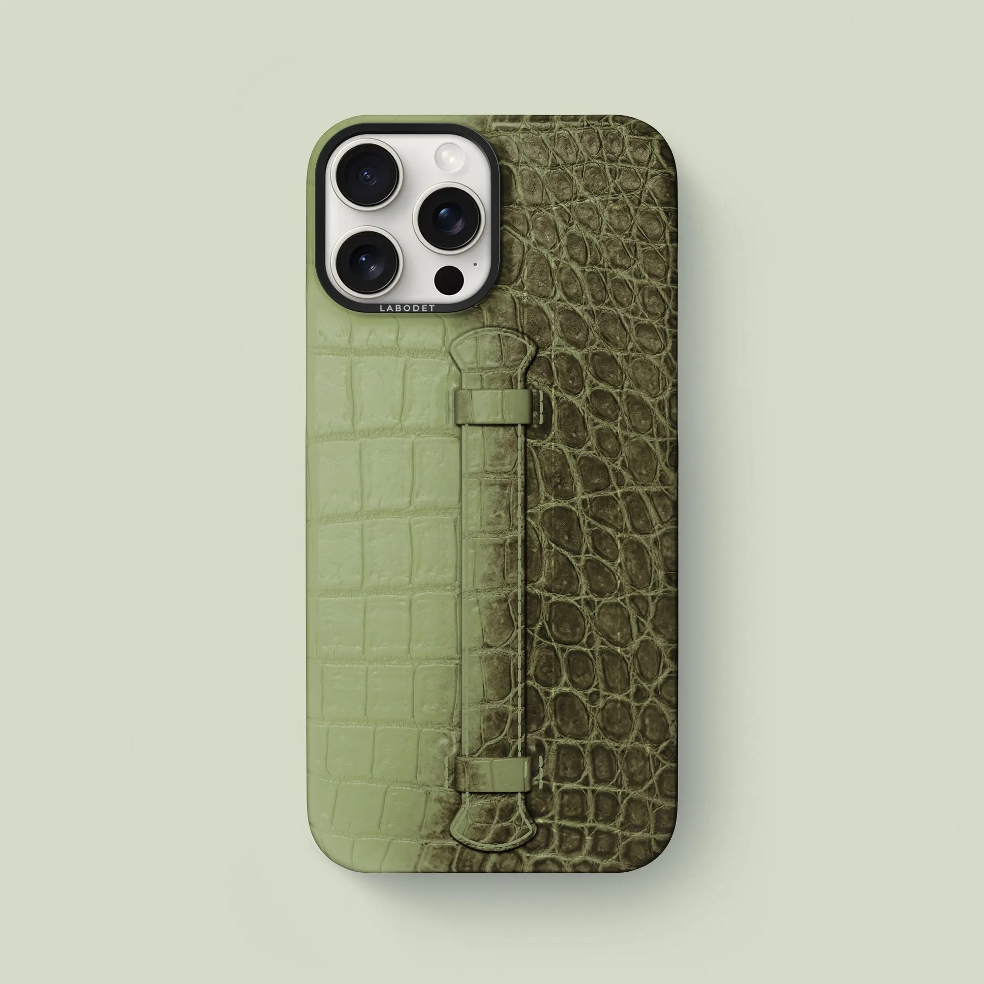 Everyday Look Center Handle Celadon Green For iPhone 16 Pro Max In Himalayan Crocodile
